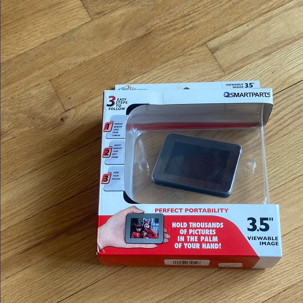 Smartparts 3.5" Digital Photo Frame NEW IN BOX!